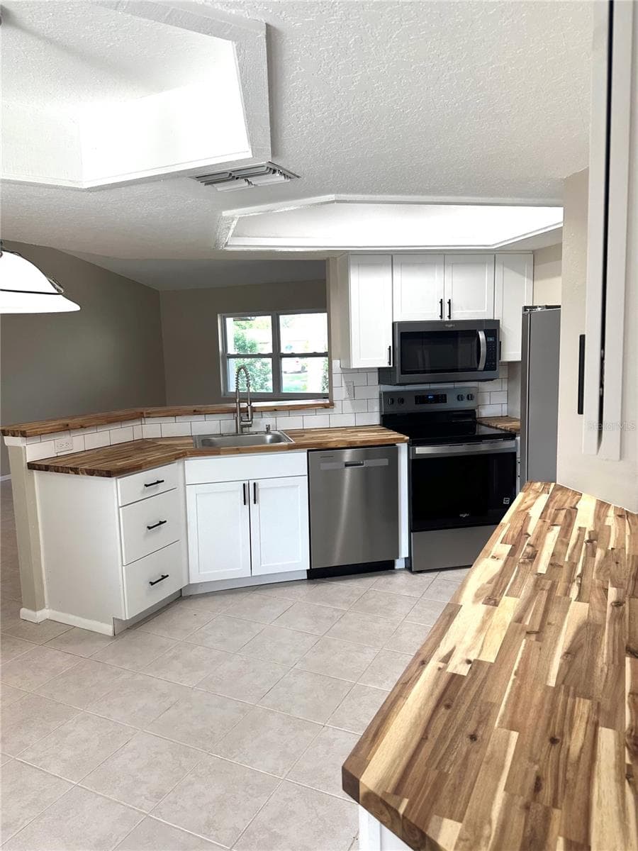 2378 CANFIELD DRIVE — photo 9 of 32