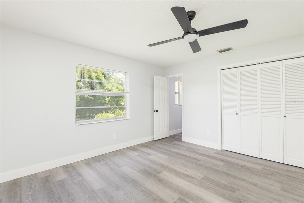 902 SHANGRI LA DRIVE — photo 20 of 30