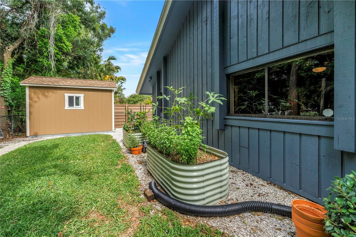 2837 SABER DRIVE — photo 87 of 93