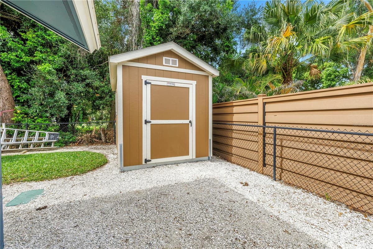 2837 SABER DRIVE — photo 89 of 93
