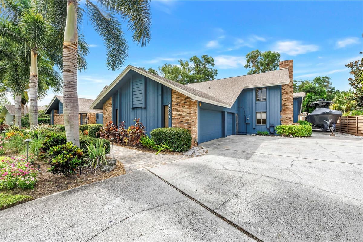2837 SABER DRIVE — photo 3 of 93