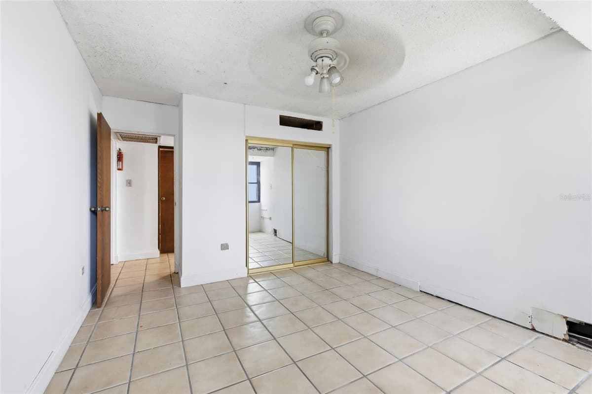 4633 ISLA VERDE AVE — photo 12 of 27