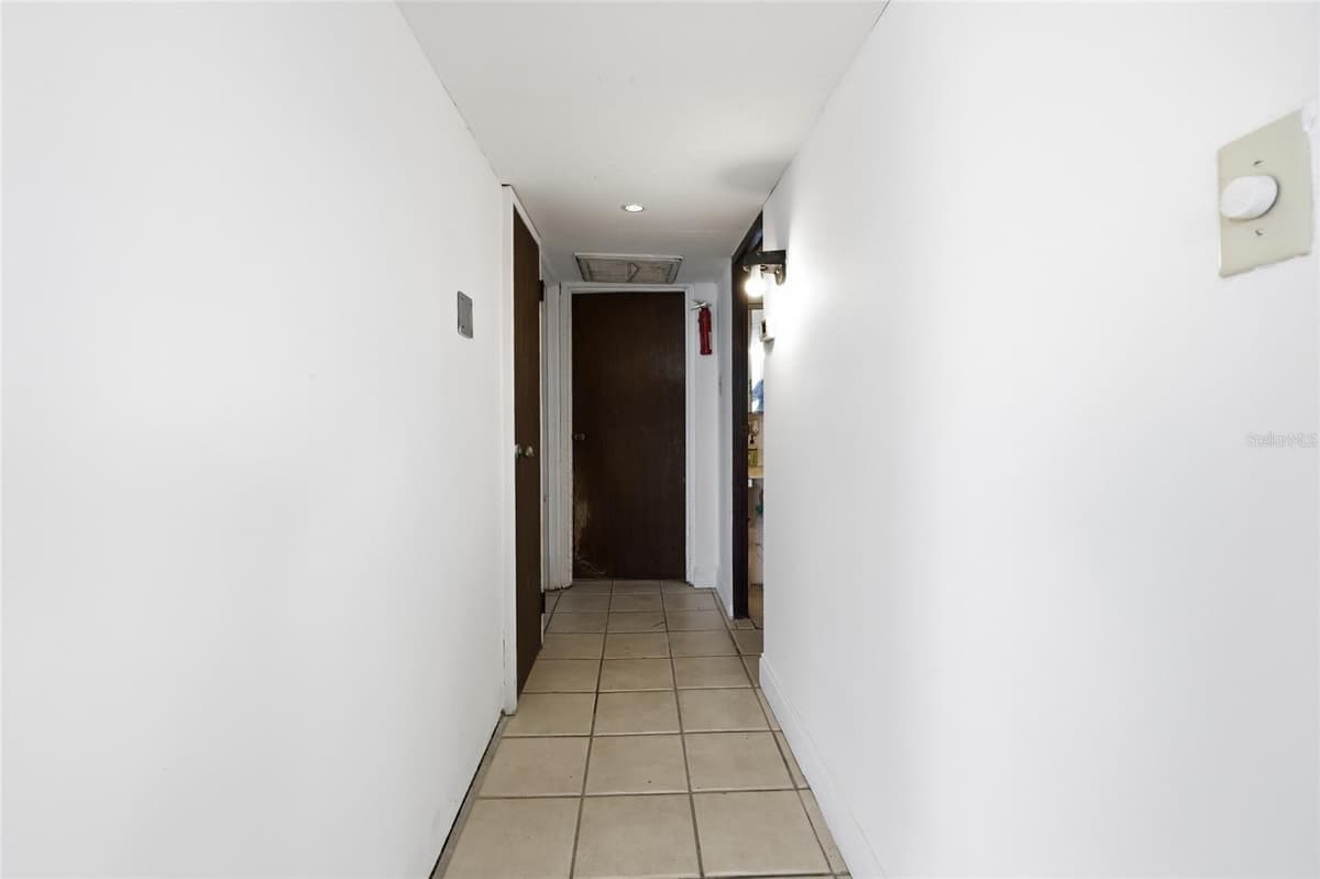 4633 ISLA VERDE AVE — photo 10 of 27