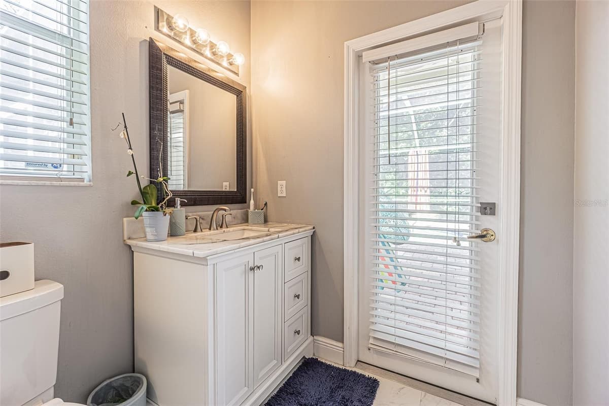 2409 FOX FOREST DRIVE — photo 18 of 35