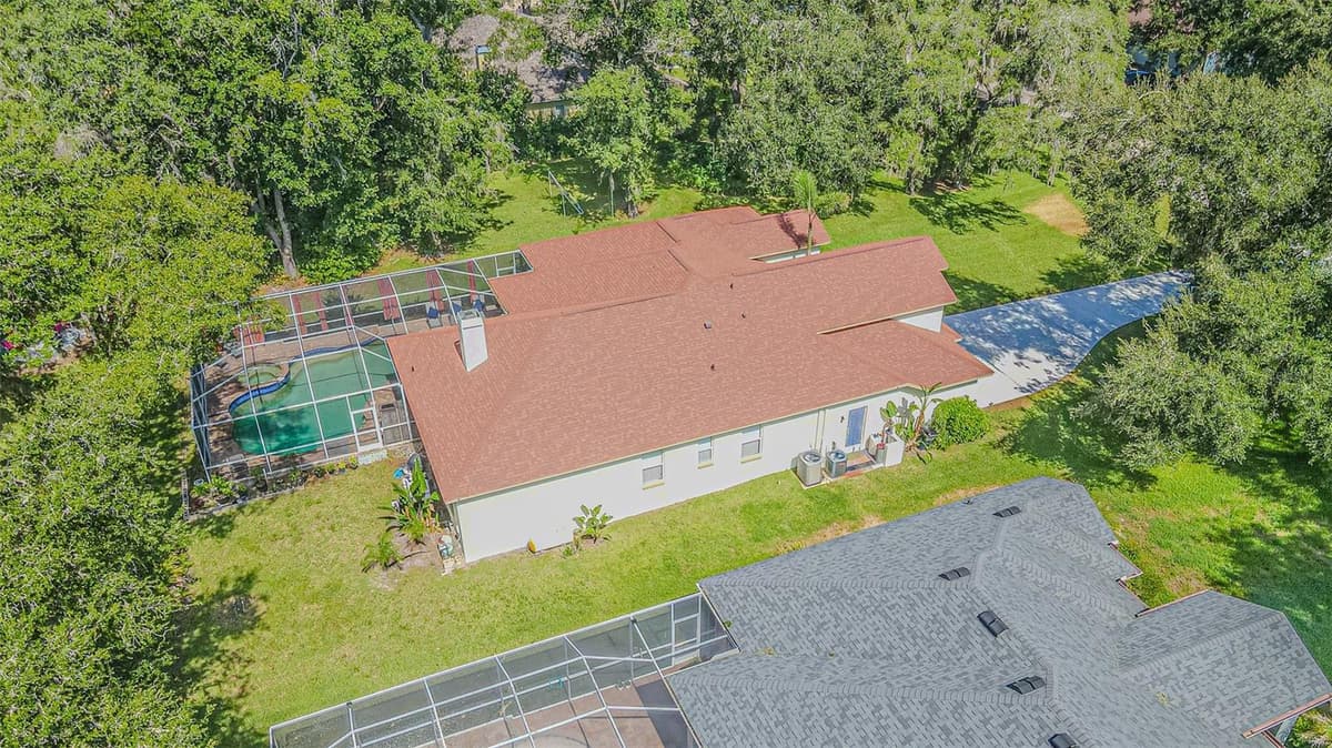 2409 FOX FOREST DRIVE — photo 32 of 35