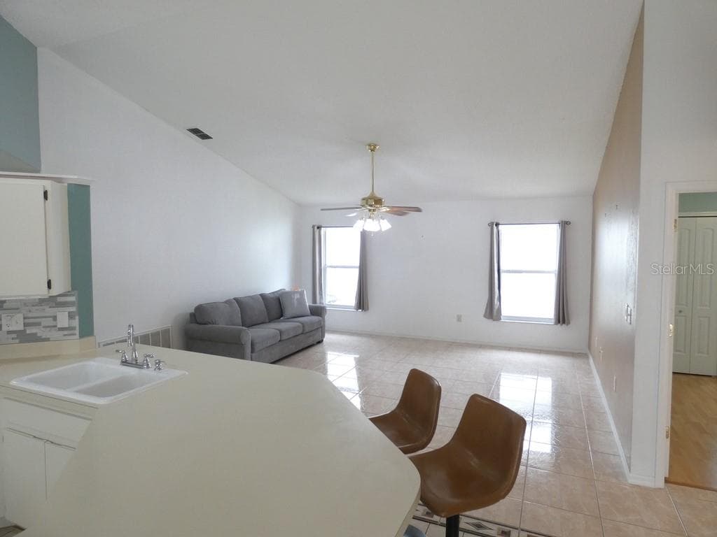 907 BRITTANY PARK BOULEVARD — photo 9 of 41
