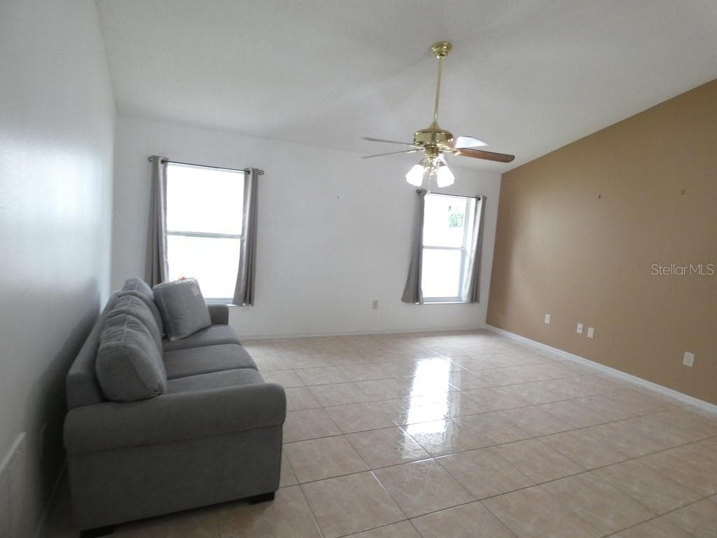 907 BRITTANY PARK BOULEVARD — photo 35 of 41