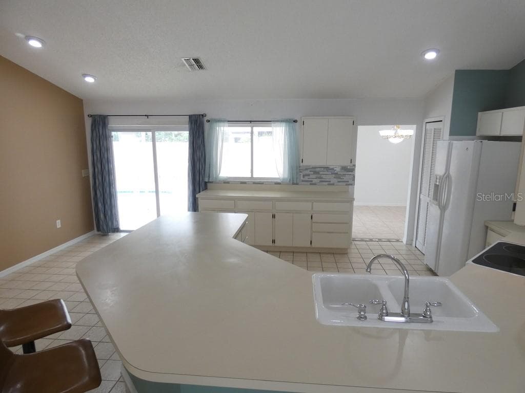 907 BRITTANY PARK BOULEVARD — photo 11 of 41