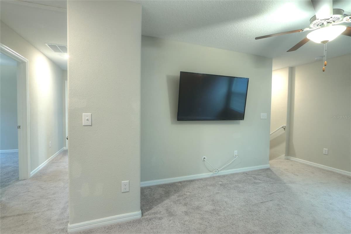 7217 RONNIE GARDENS COURT — photo 15 of 38