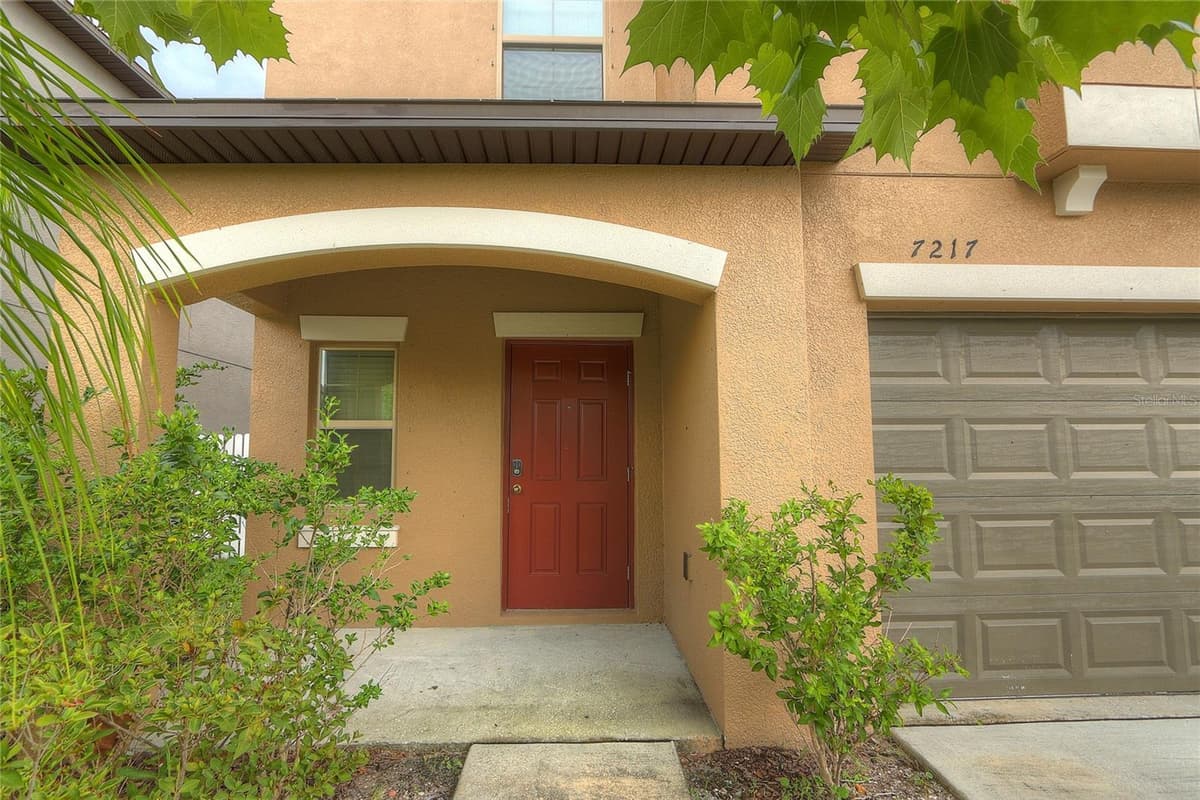 7217 RONNIE GARDENS COURT — photo 2 of 38
