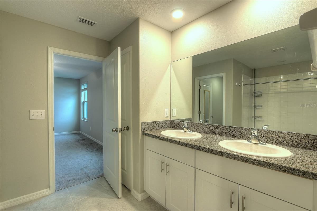 7217 RONNIE GARDENS COURT — photo 20 of 38