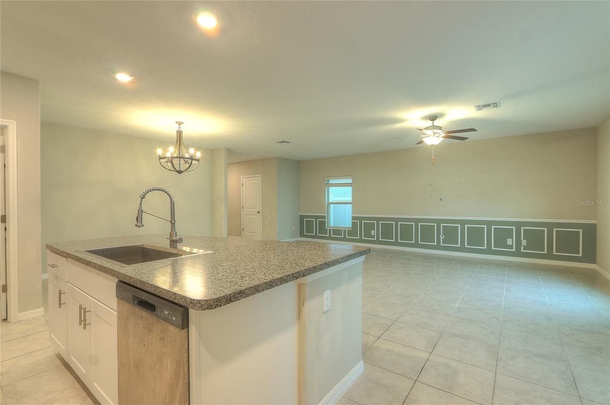 7217 RONNIE GARDENS COURT — photo 9 of 38