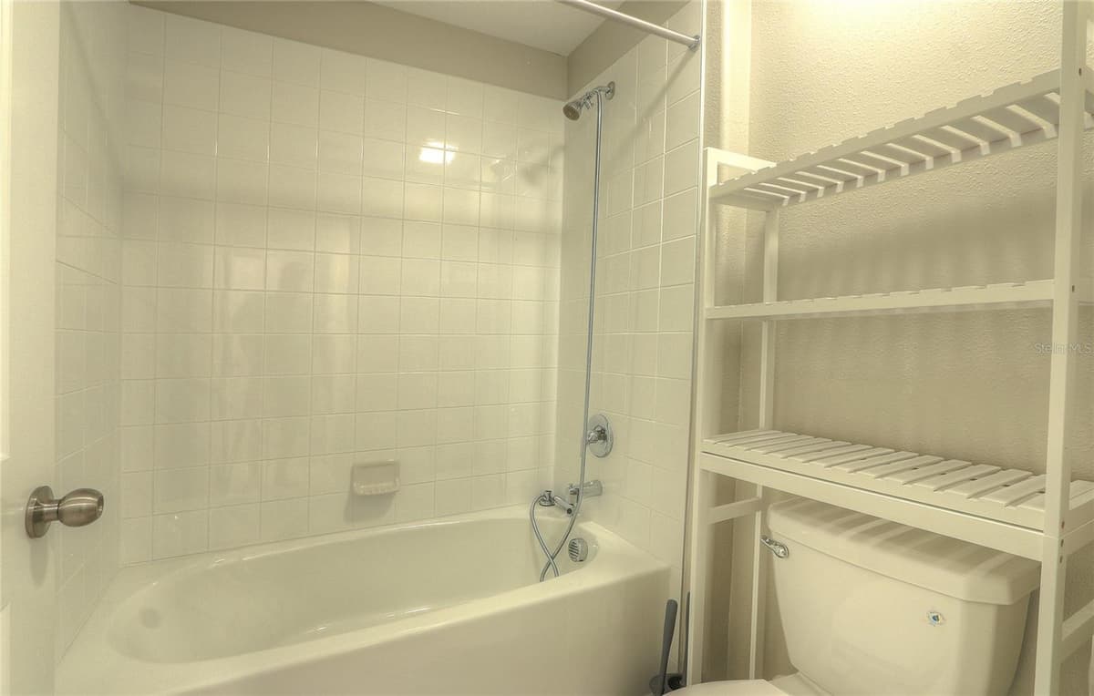 7217 RONNIE GARDENS COURT — photo 32 of 38