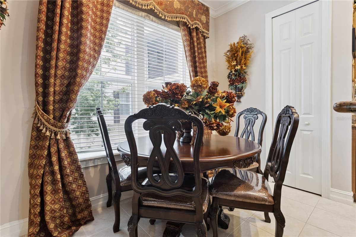 762 CELEBRATION AVENUE — photo 15 of 43