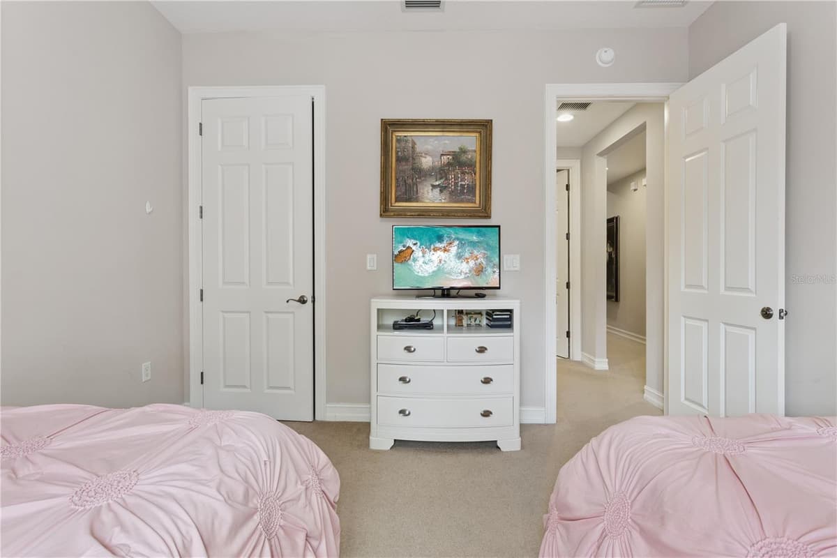 762 CELEBRATION AVENUE — photo 24 of 43