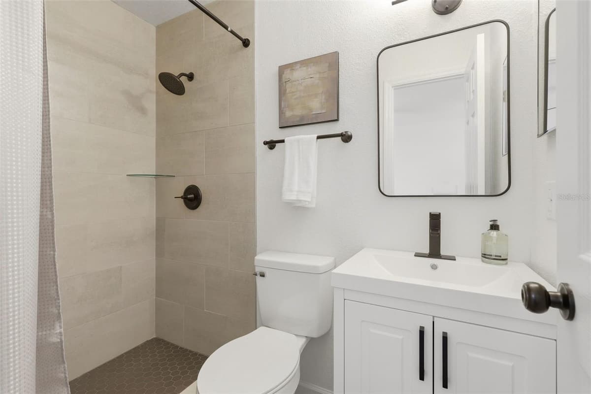 4072 VANET COURT — photo 19 of 38