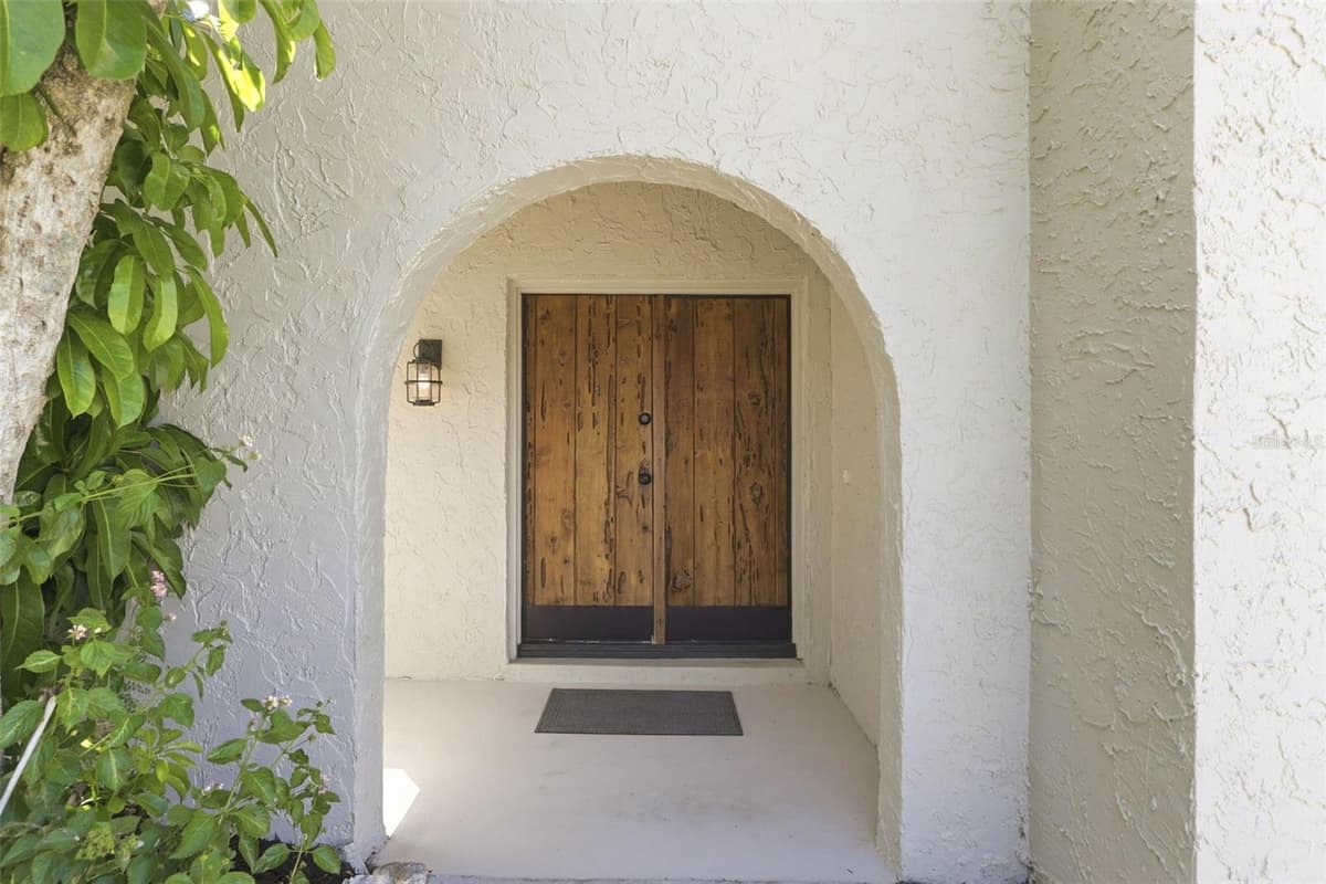 4072 VANET COURT — photo 4 of 38