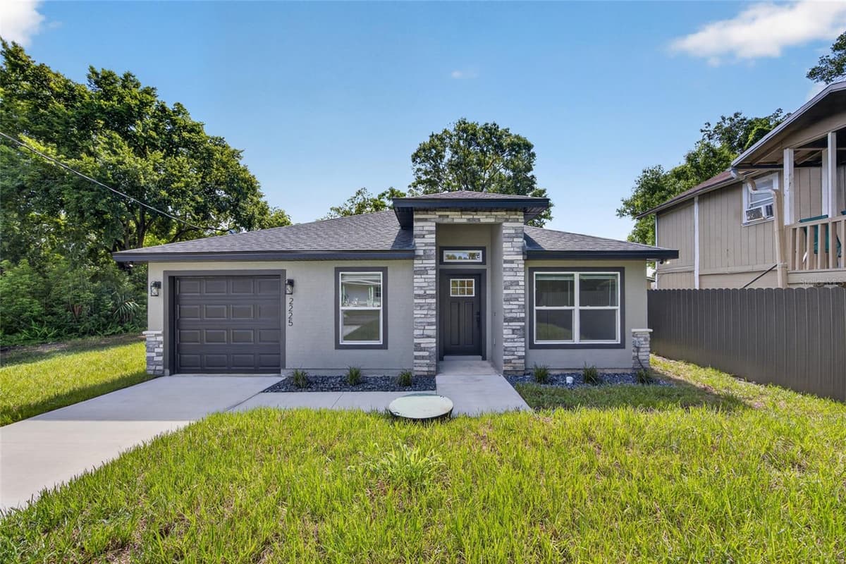 2225 MCCARTHY AVENUE — photo 1 of 47