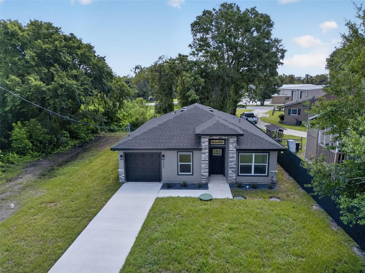 2225 MCCARTHY AVENUE — photo 4 of 47