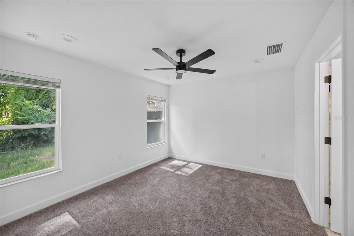 2225 MCCARTHY AVENUE — photo 28 of 47