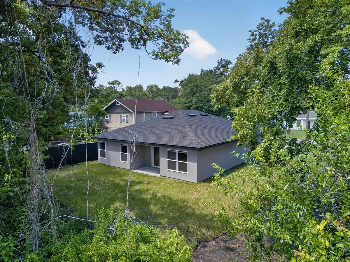 2225 MCCARTHY AVENUE — photo 38 of 47