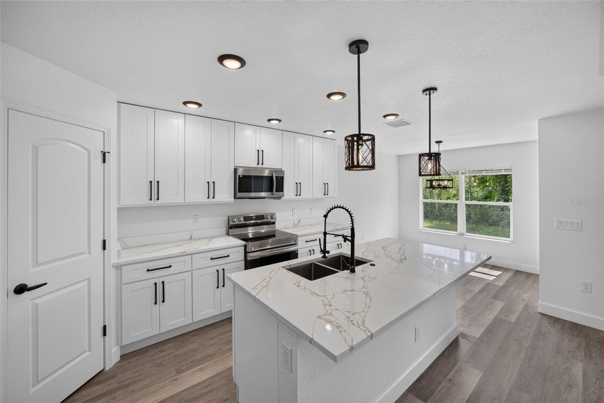 2225 MCCARTHY AVENUE — photo 8 of 47