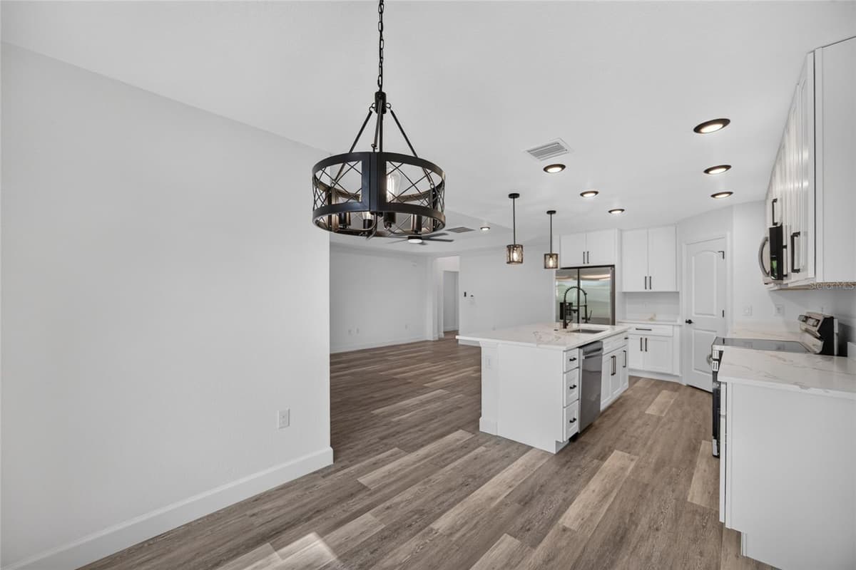 2225 MCCARTHY AVENUE — photo 29 of 47