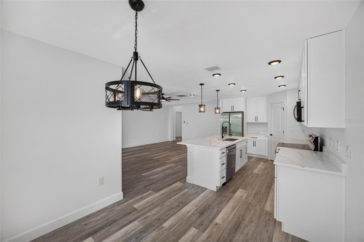 2225 MCCARTHY AVENUE — photo 30 of 47