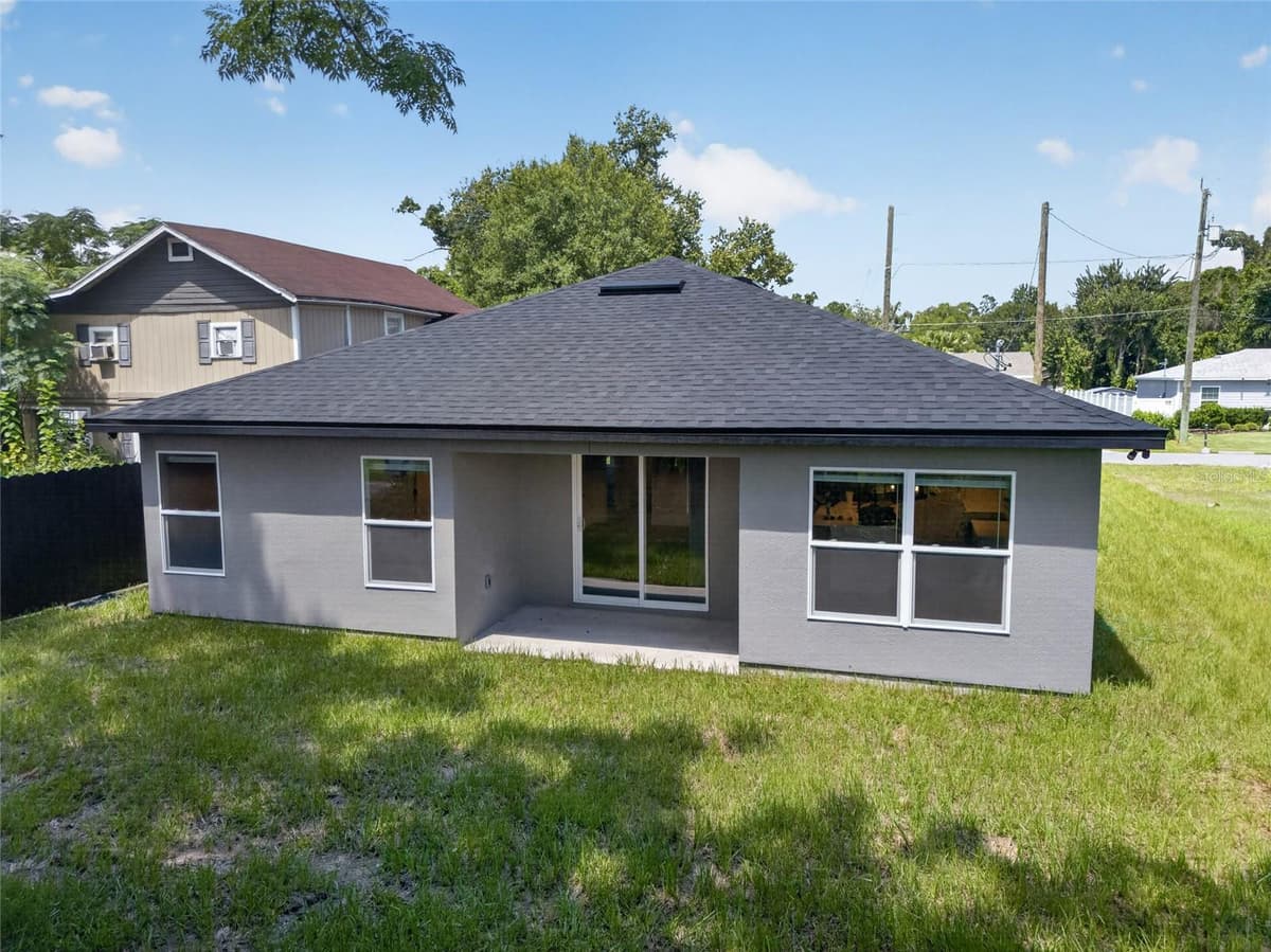 2225 MCCARTHY AVENUE — photo 36 of 47