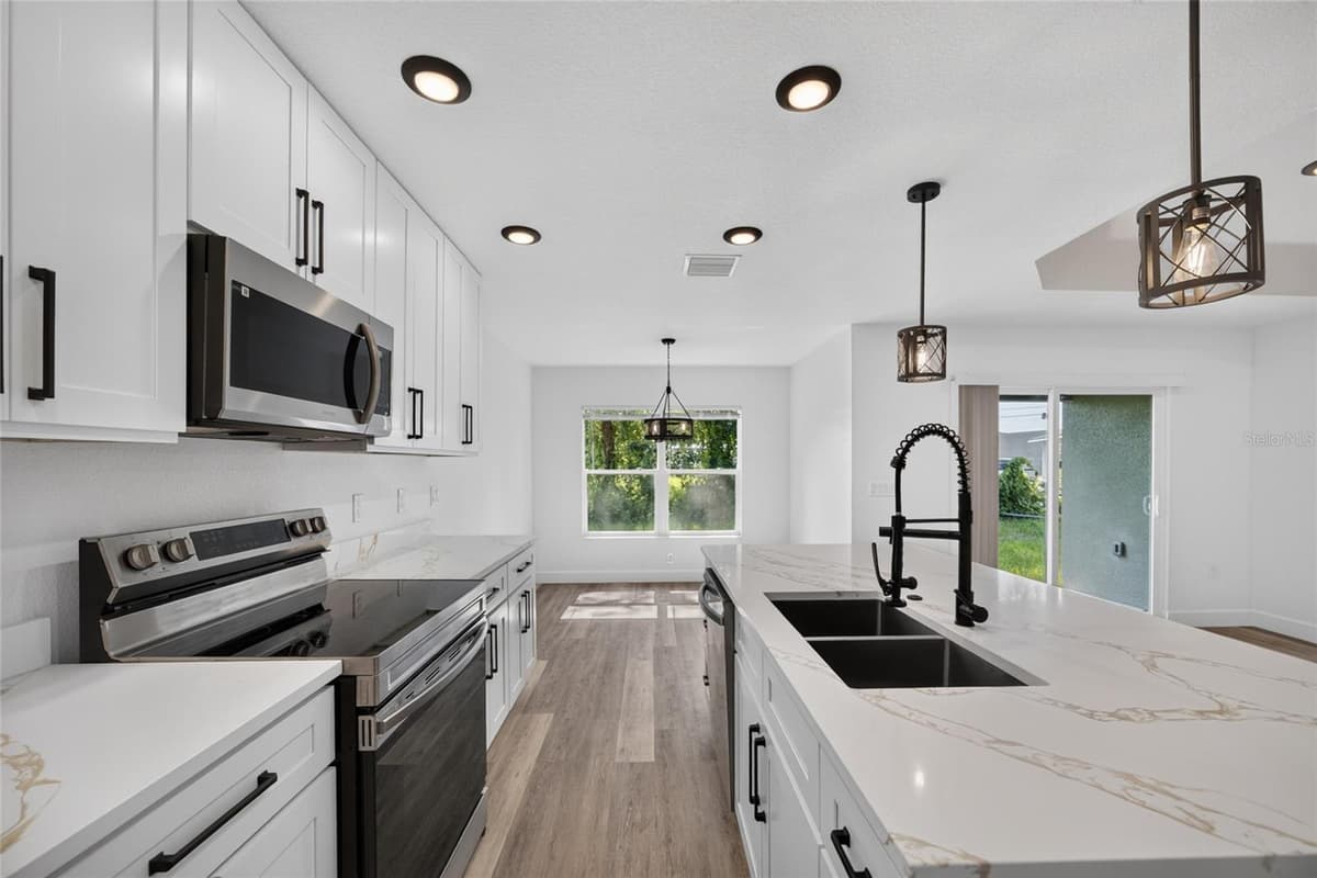 2225 MCCARTHY AVENUE — photo 17 of 47
