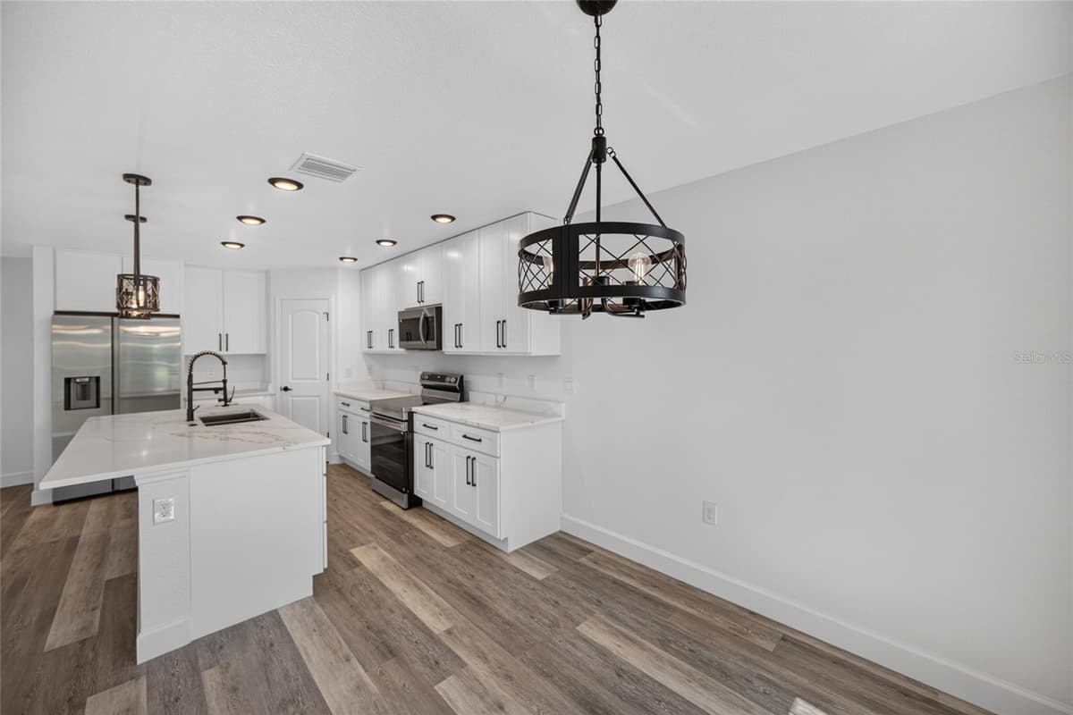 2225 MCCARTHY AVENUE — photo 31 of 47