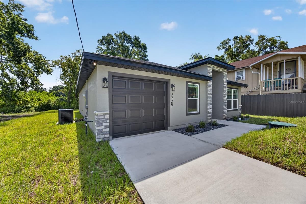 2225 MCCARTHY AVENUE — photo 43 of 47