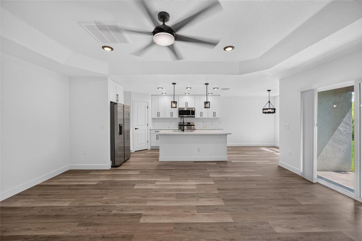 2225 MCCARTHY AVENUE — photo 21 of 47