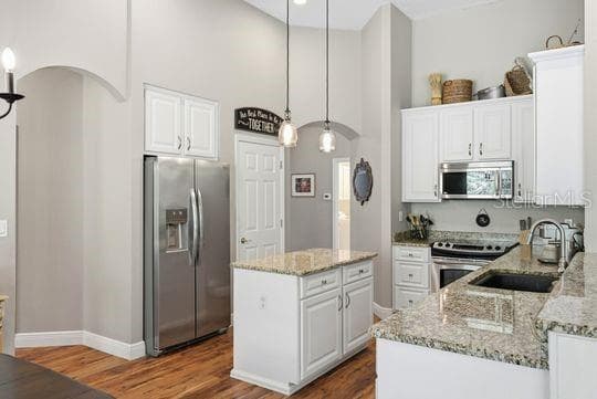 197 NANDINA TERRACE — photo 15 of 35