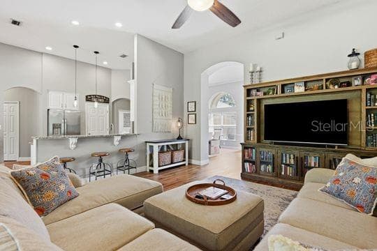 197 NANDINA TERRACE — photo 11 of 35