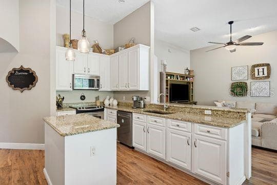 197 NANDINA TERRACE — photo 14 of 35