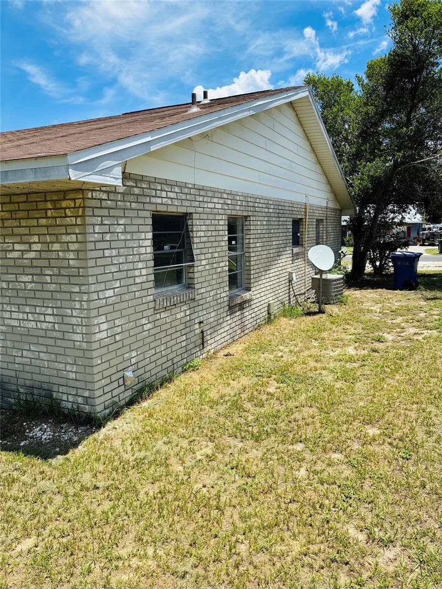 845 CHAR MIL AVENUE — photo 4 of 6
