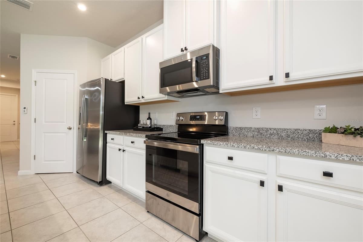 4298 HARBOUR PALM DRIVE — photo 14 of 36