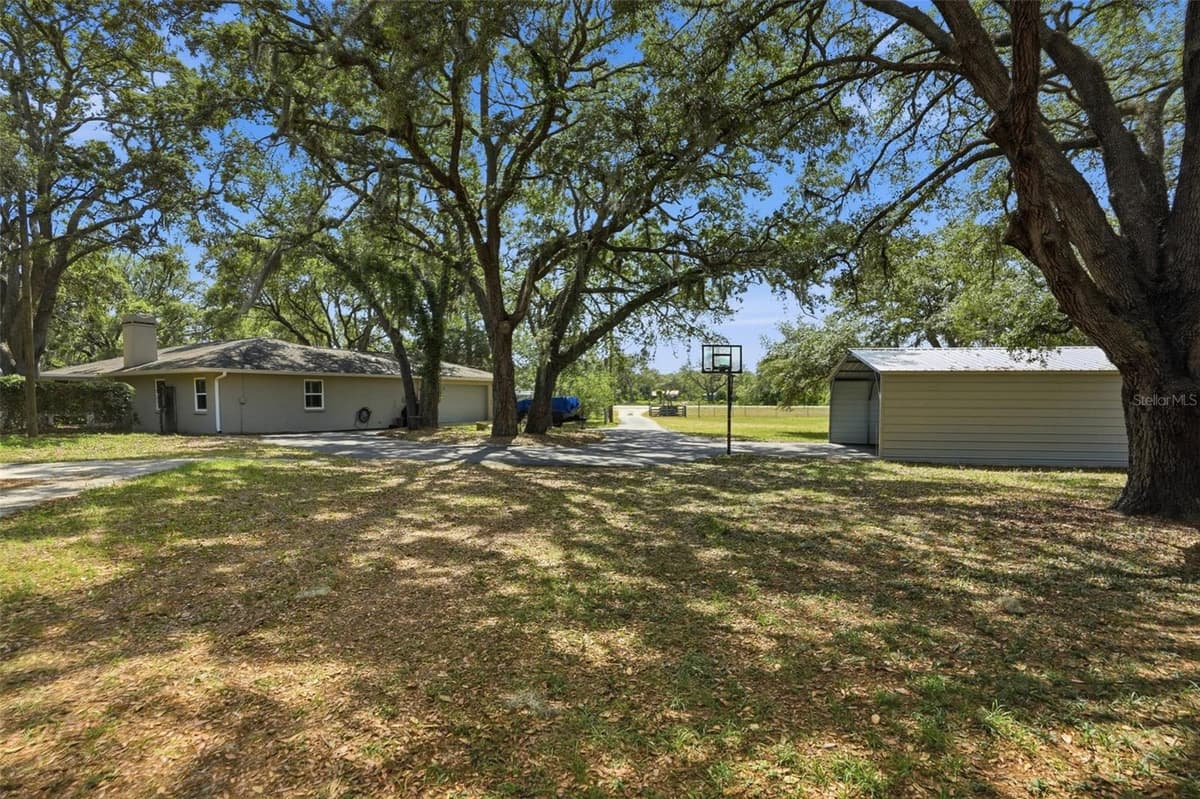 15620 HAYS ROAD — photo 8 of 85