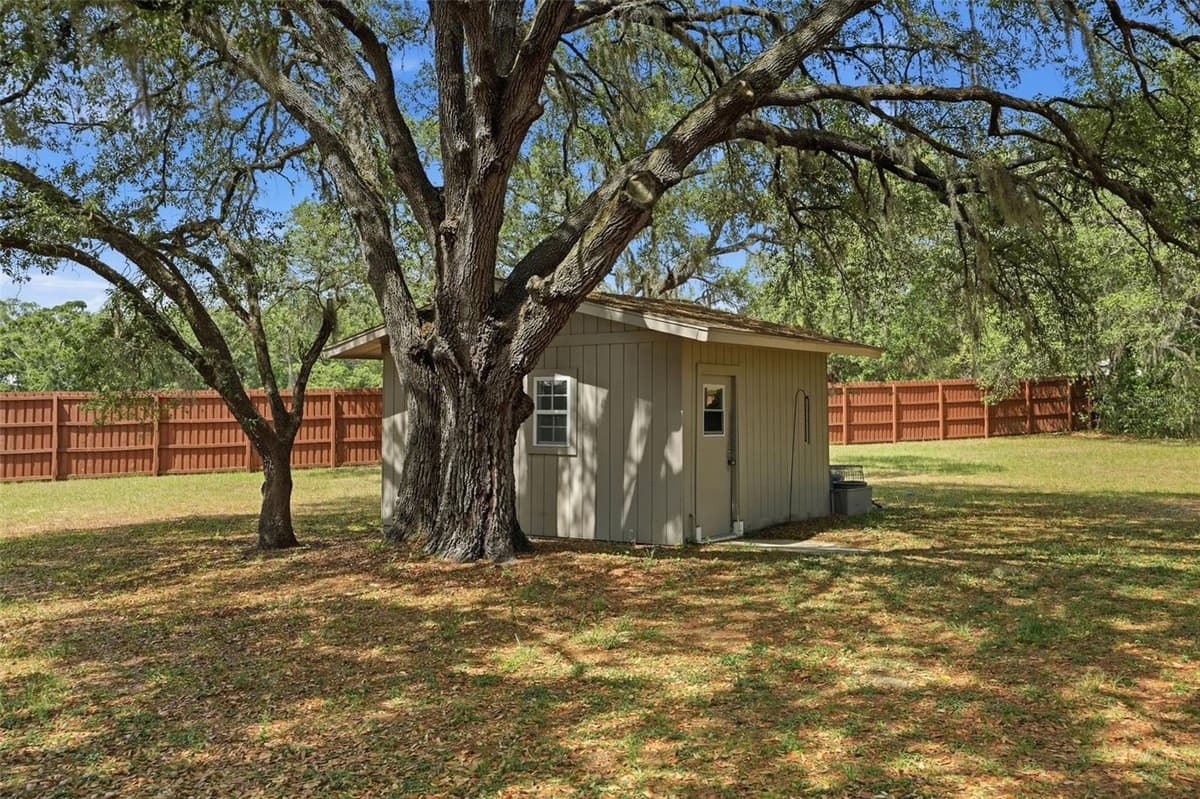 15620 HAYS ROAD — photo 74 of 85