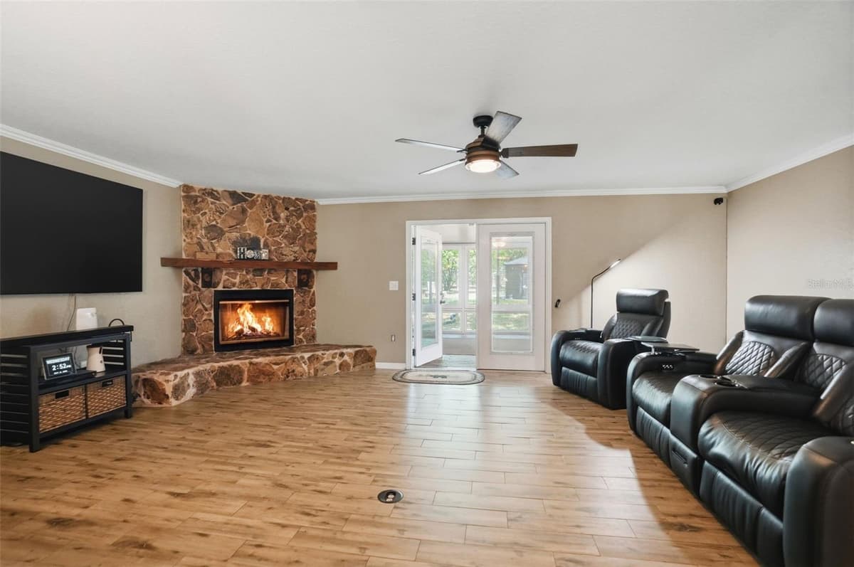 15620 HAYS ROAD — photo 11 of 85