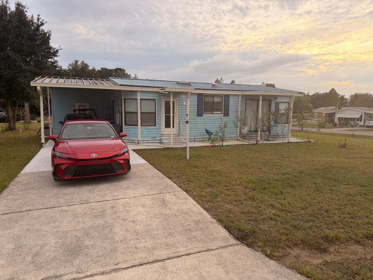 121 HYDE PARK COURT — photo 2 of 57