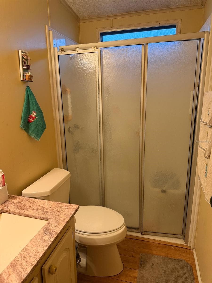 121 HYDE PARK COURT — photo 9 of 57
