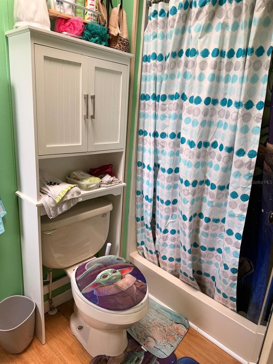121 HYDE PARK COURT — photo 11 of 57