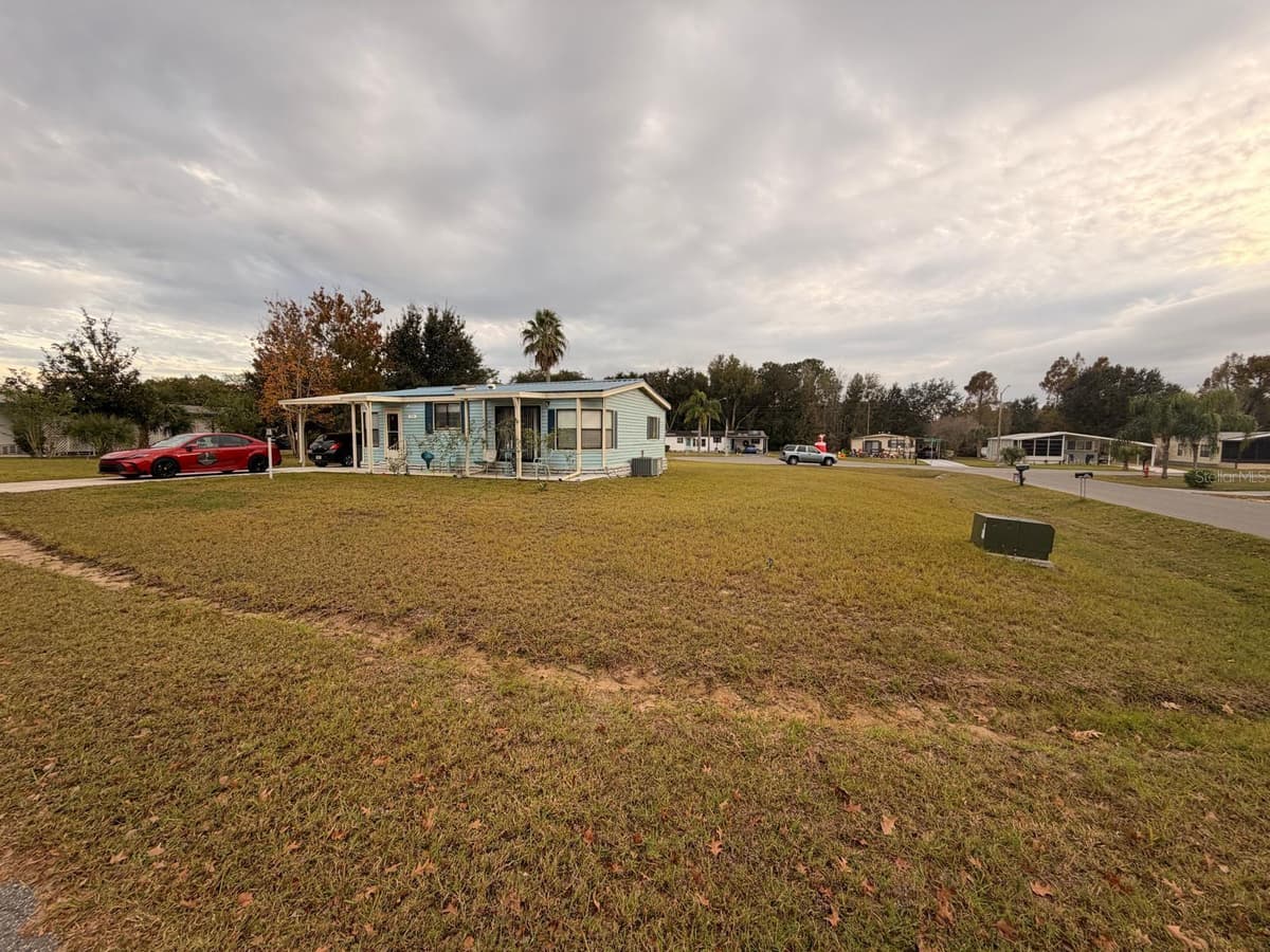 121 HYDE PARK COURT — photo 4 of 57