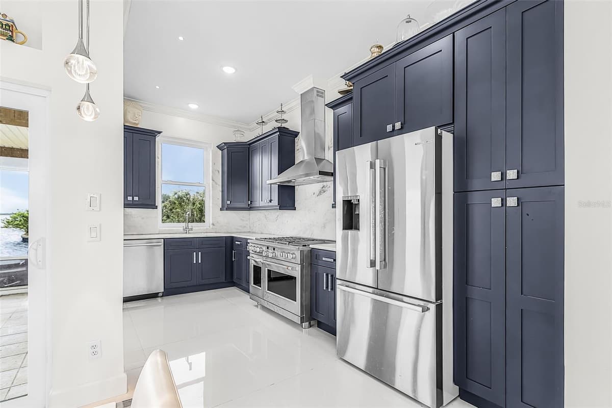 2380 VANCE TERRACE — photo 11 of 40