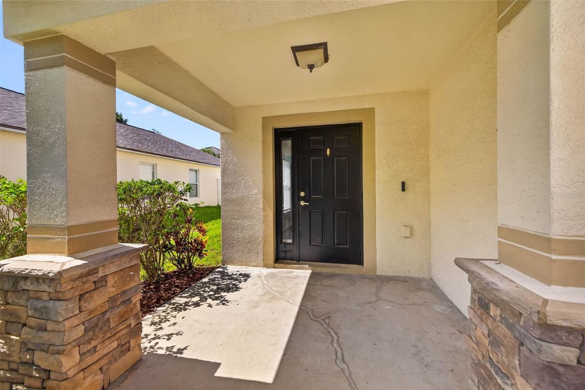 10717 SHADY PRESERVE DRIVE — photo 3 of 31