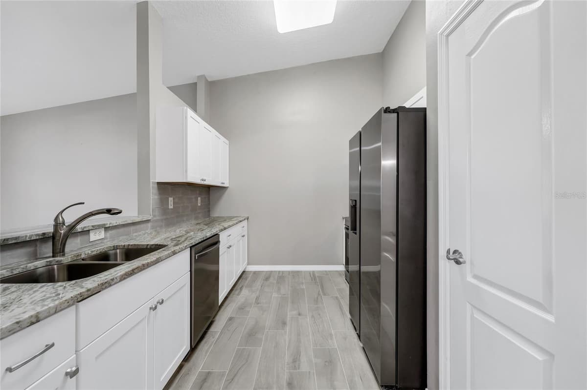 648 HARBOR VILLA COURT — photo 11 of 47
