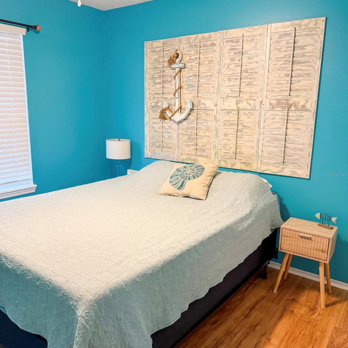 1580 DORSET DRIVE — photo 4 of 15