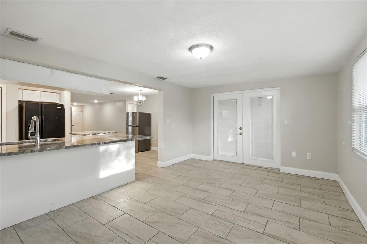 9239 PALM AVENUE — photo 16 of 22